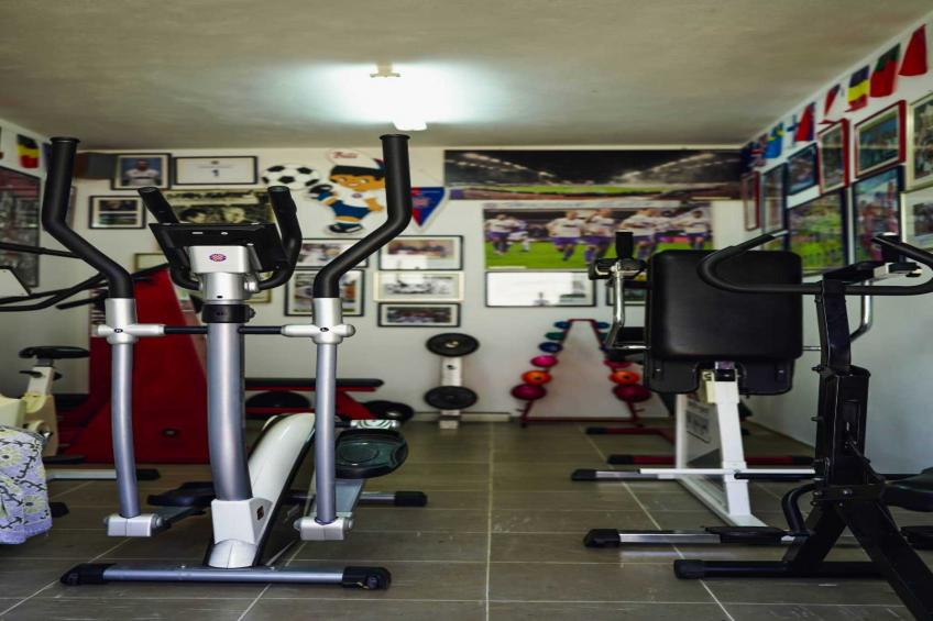 Spacious Prgomet Retreat with Private Pool, Fitness Centre, and Garden - Three Bedroom Villa - foto 45