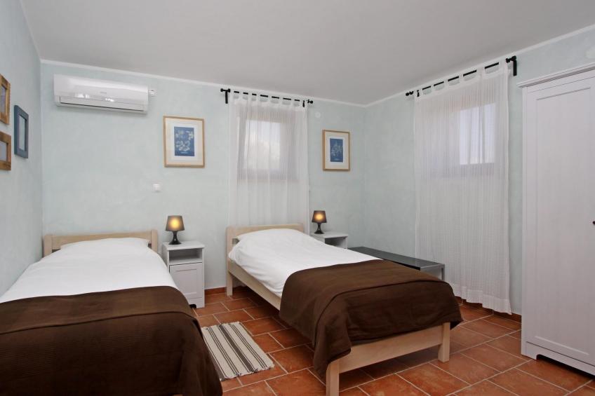 Charmante Villa Histra mit Pool und großem Garten - foto 29