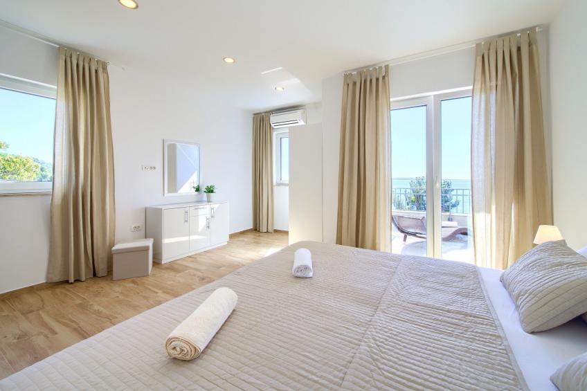 Geräumige, luxuriöse 5-Ferienvilla mit Meerblick, eigenem Pool und großer Terr - foto 26