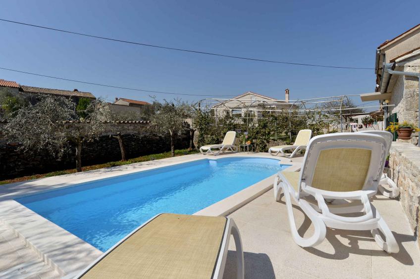 Holiday home with swimming pool on traditional property - BF-XFY94 - foto 36