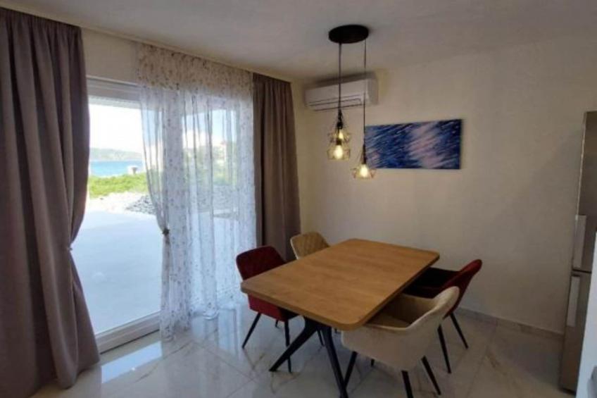 Villa Tamaris - Two Bedroom Holiday Home with Terrace and Swimming pool - foto 4