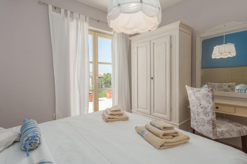 Villa mit Pool, Garten und Sommerküche - foto 20