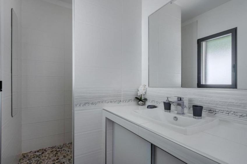 Villa avec piscine chauffée spa salle sport et cinéma - foto 25