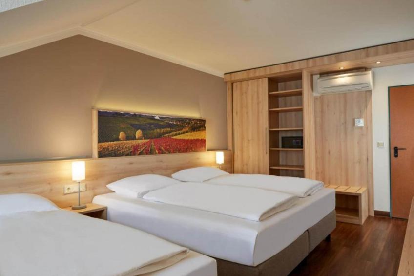 Sunday Hotel  Stuttgart Herrenberg Suites - foto 25