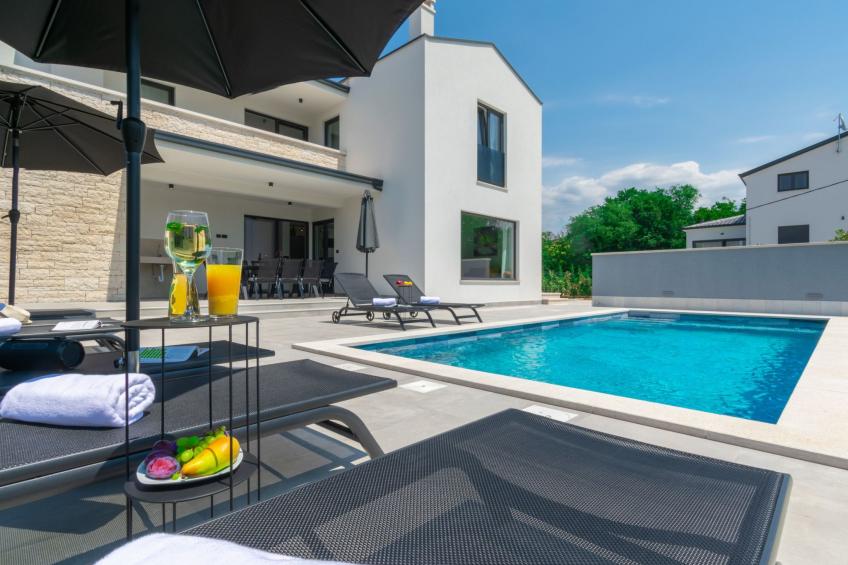 Modern 300m² Villa - King Beds and Leisure Zone - foto 5