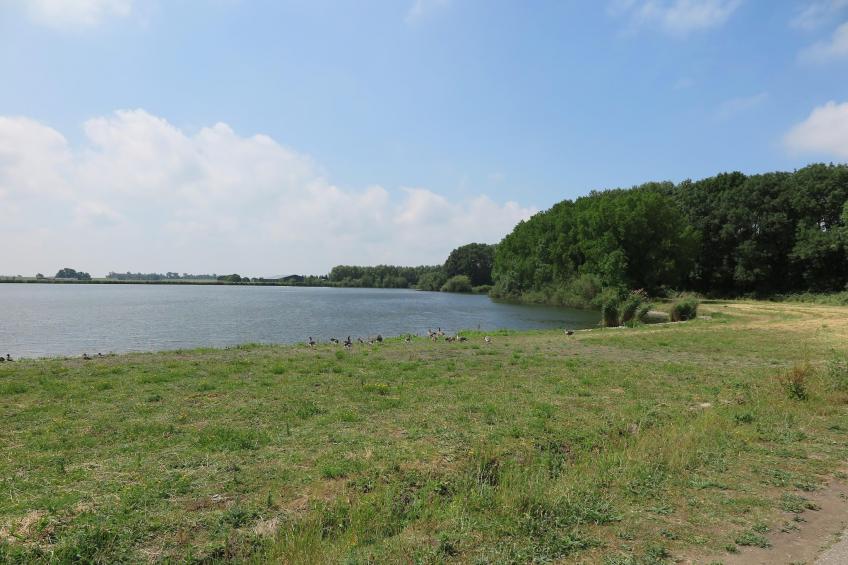 Lake view villa met zwem- vissteiger - foto 32