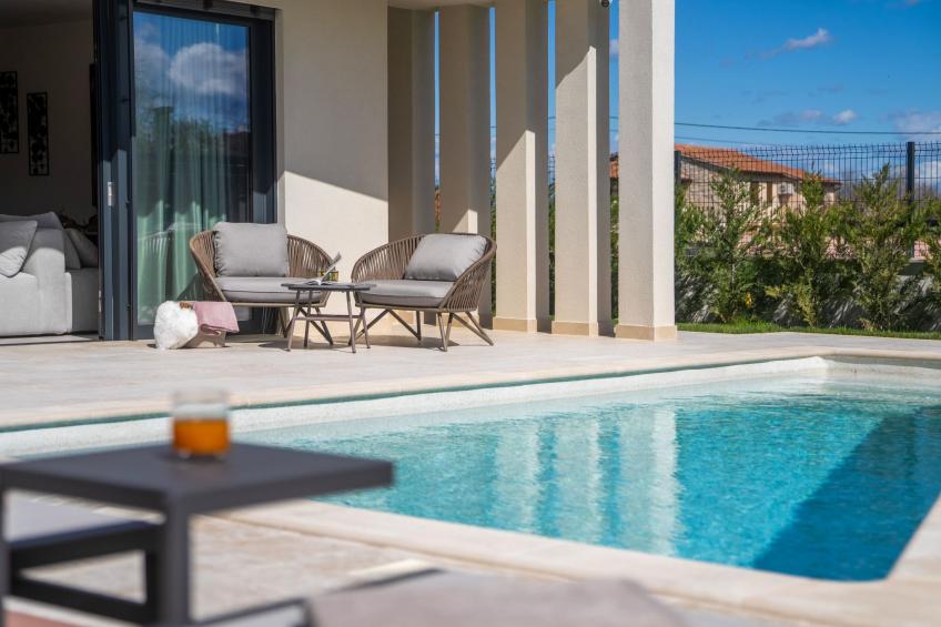 Luxuriöse Villa mit Pool und Whirlpool in Porec - foto 18
