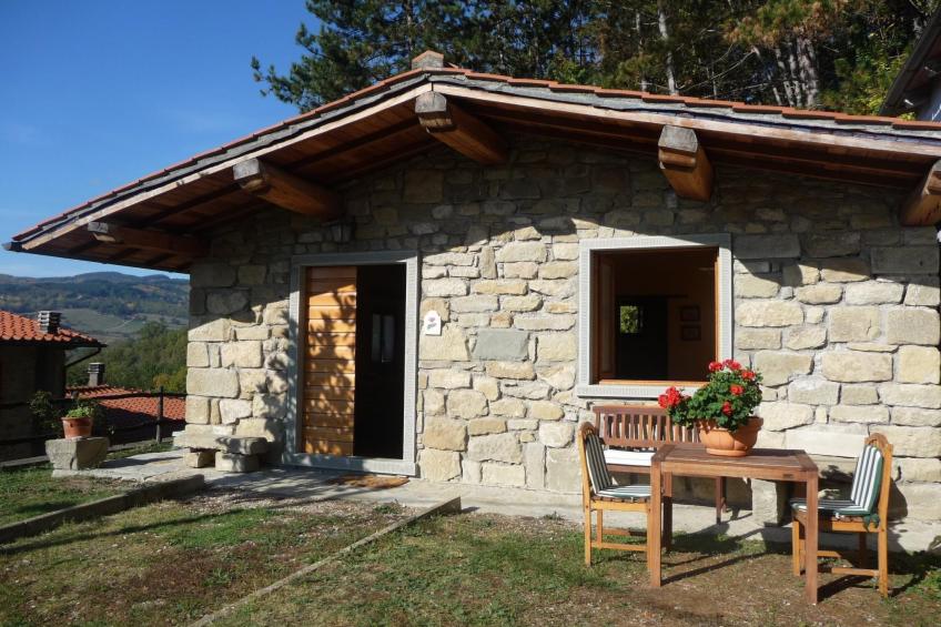 Magnolienhaus mit Pool zwischen Florenz und Arezzo