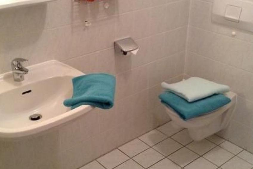 Appartementhaus mit Balkon und Gemeinschaftsgarten - foto 8