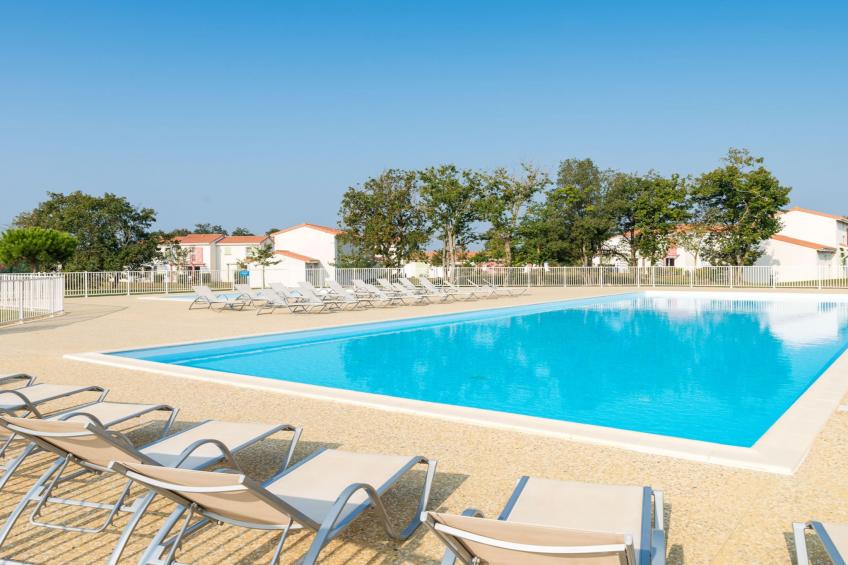Le Village de la Mer Split-level holiday home sleeps 8 OTA