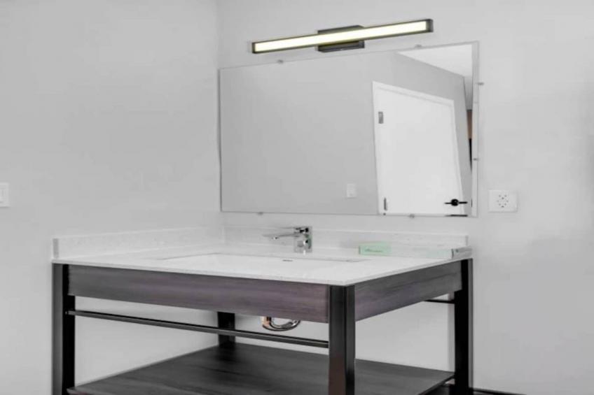 2 Full Beds  Non-Smoking Micfridge - foto 24