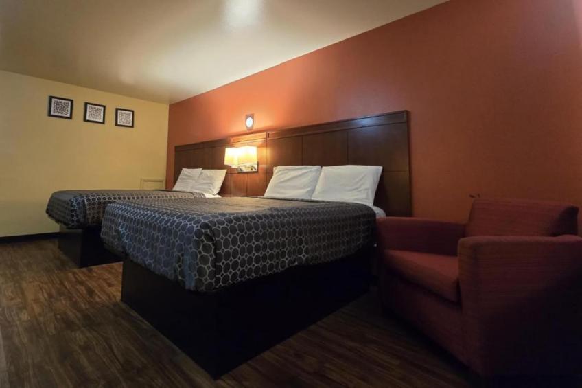 2 Full Beds Non-Smoking