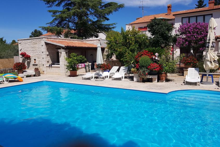 Wohnung mit Schwimmbad - foto 2