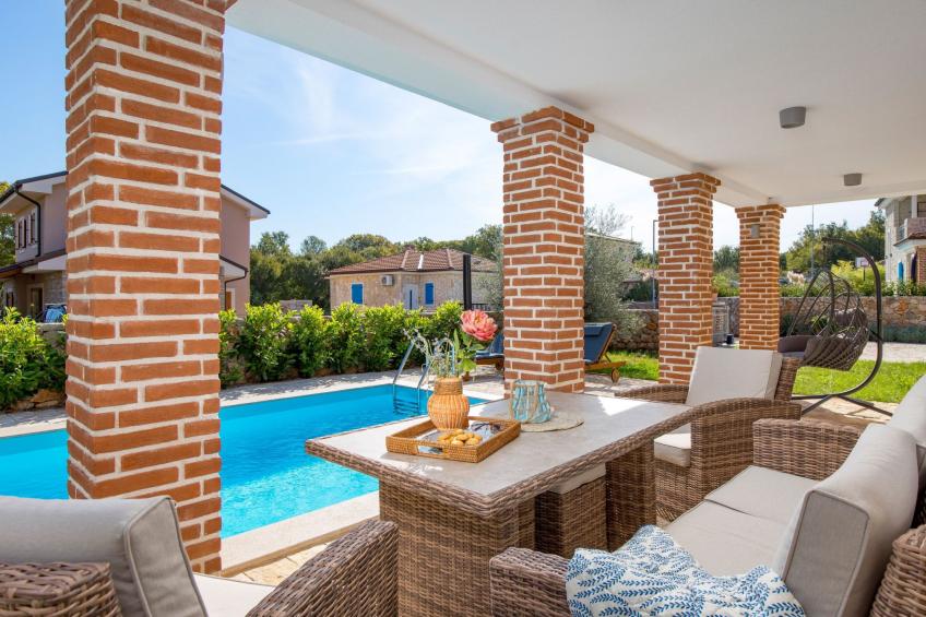 Romantische Villa mit Pool, umgeben von Natur - foto 23