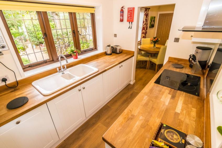 Anwesen mit Pool - foto 18