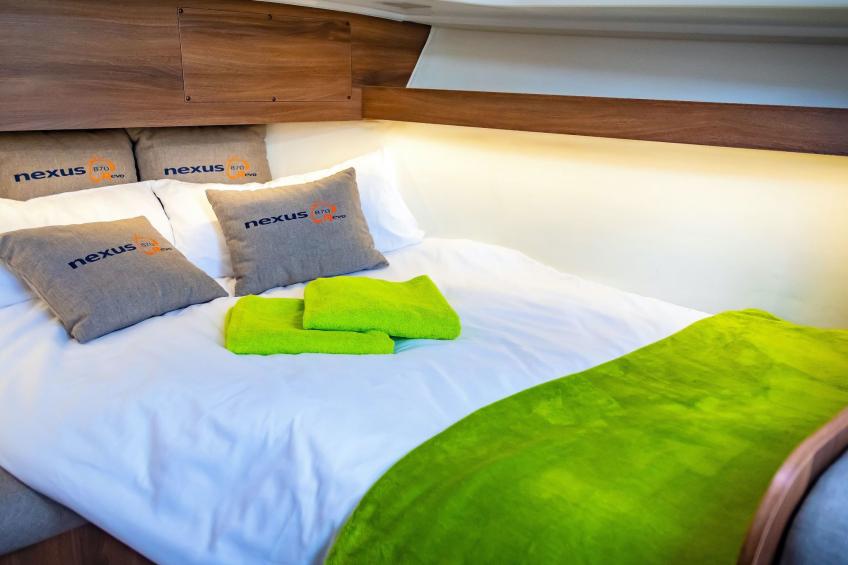 Yacht Overtime im Hafen der Marina Braunsbedra - foto 21