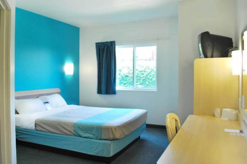 1 Queen Bed  Non-Smoking - foto 13