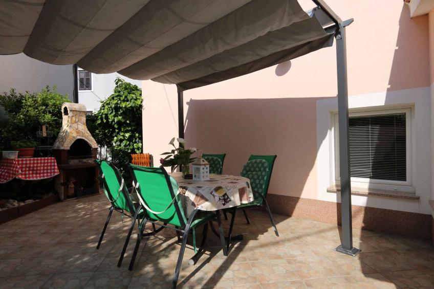 Holiday apartment with terrace in the city center - BF-V7ZH - foto 3