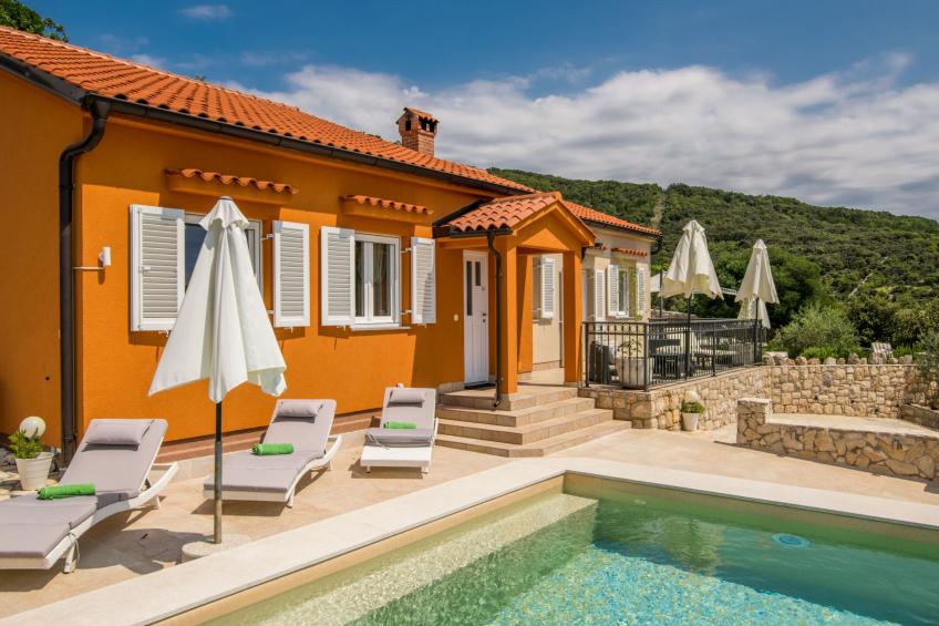 Exklusive und stilvolle Meerblick-Inselvilla