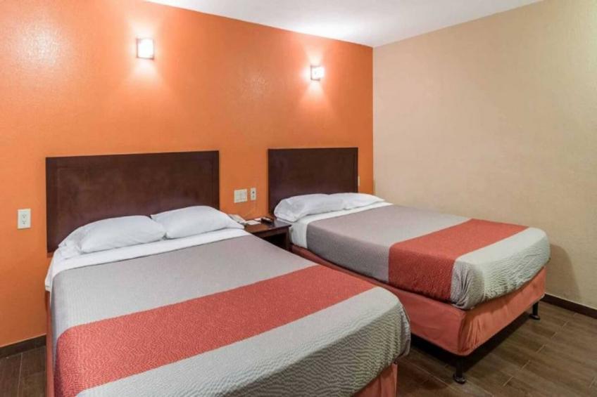 2 Queen Beds  Non-Smoking Micfridge - foto 4