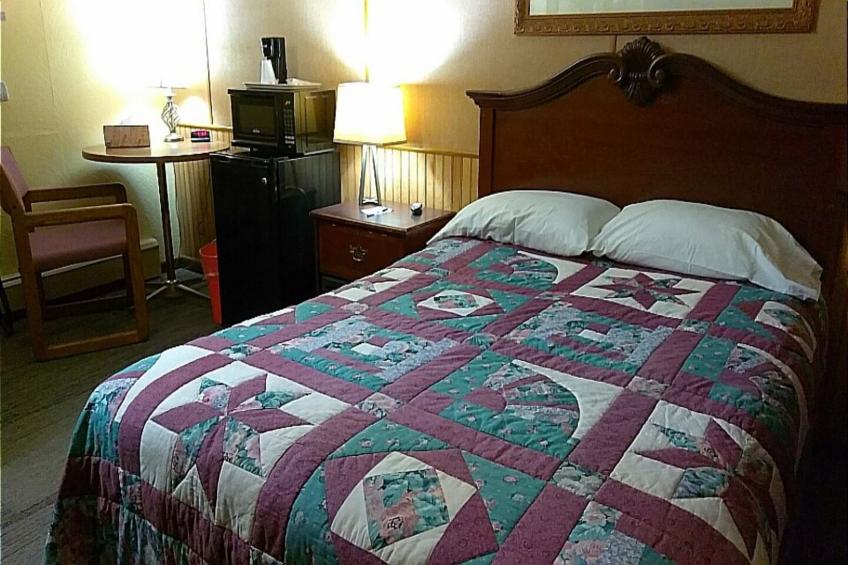 Queen Bed Non-Smoking