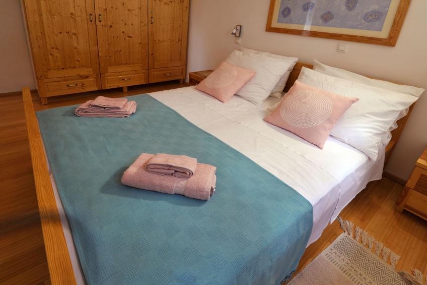 Haus in Mravince mit Whirlpool und Garten - foto 11