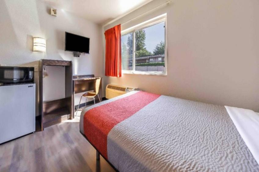 1 Full Bed  Mobility Access RI Shwr Nsmk - foto 35