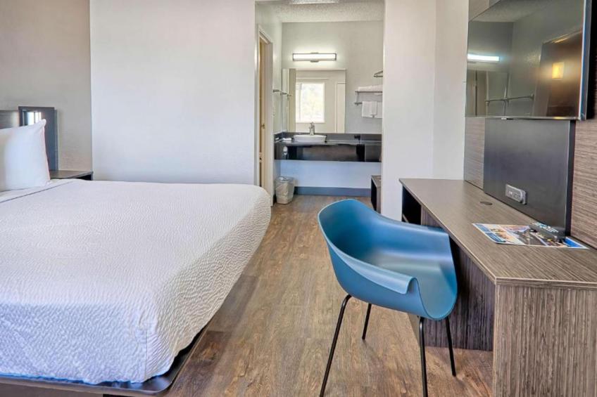 1 Queen Bed - foto 13