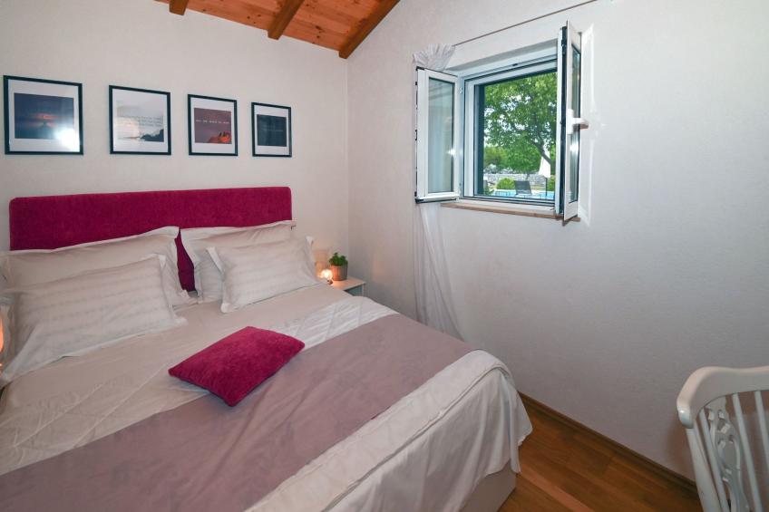 Freistehendes Ferienhaus in Duge Njive mit Privatem Pool - foto 40