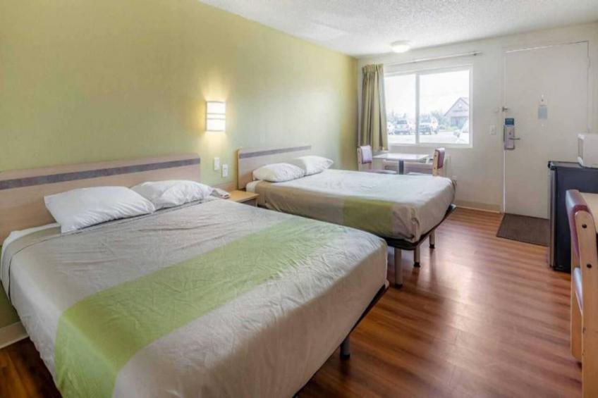 2 Queen Beds ADA/RI Shower/Non-Smoking - foto 13