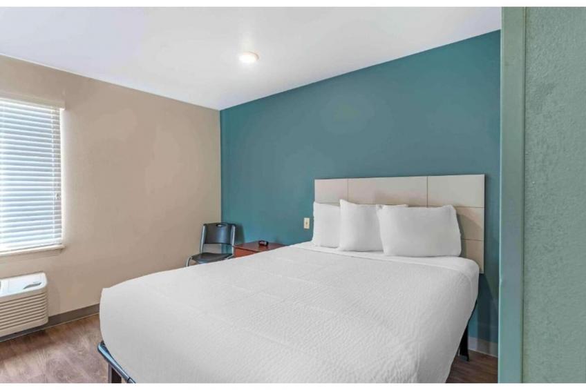 1 Queen Bed | Non-Smoking, Kitchen, Sofa-Bed - foto 2