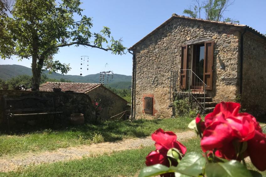 Charmantes Ferienhaus in Ciciano mit Grill, Garten und gemeinsamem Pool und Pan