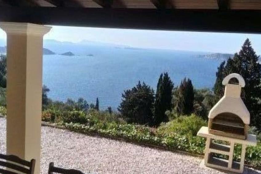 Ferienvilla mit Blick auf das Wasser