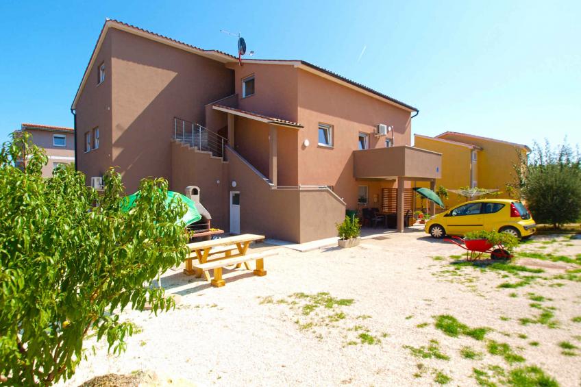 Ferienwohnung mit Garten zur gemeinsamen Nutzung und Kinderspielplatz - BF-GZXPG - foto 3
