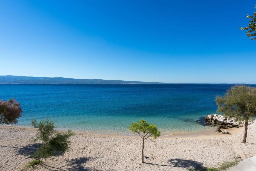 Wohnung in Dugi Rat mit Großer Terrasse - foto 23