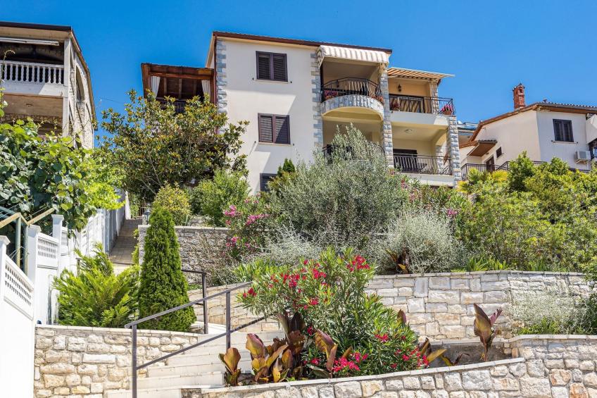 Lady M Gold - Balcony and Sea View