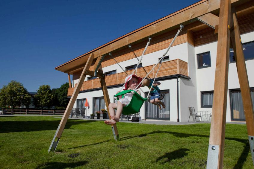 Vakantiewoning met zwembad en tuin - VW-DZWNN