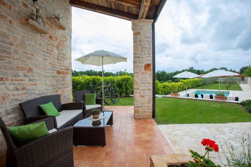 Villa mit Pool - BF-7YDJT