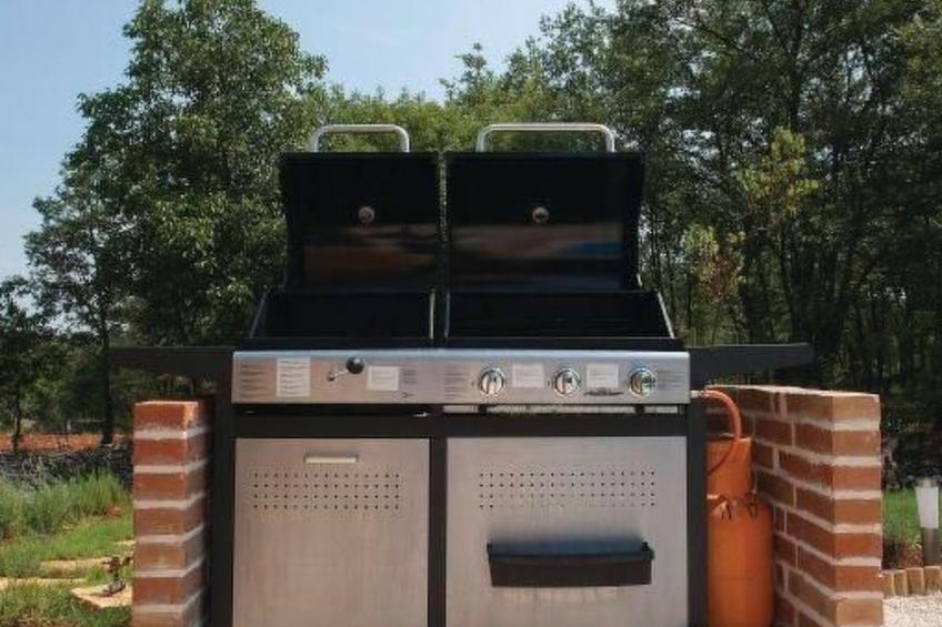 mit Pool, Whirlpool, Terrasse und Garten - foto 7