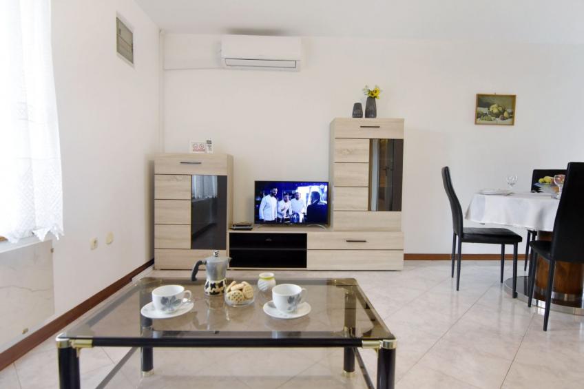 Große Wohnung in Babići mit Garten und Terrasse - foto 21