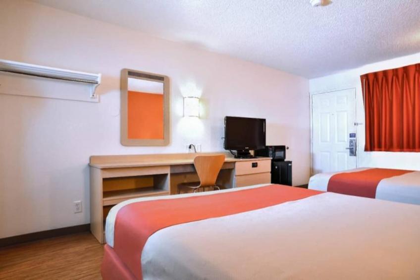 2 Full Beds  ADA/Tub - foto 9