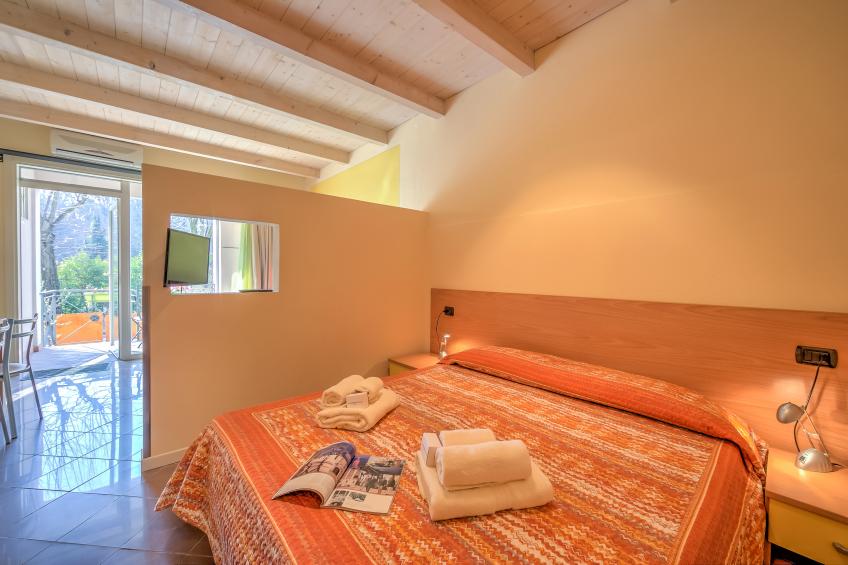 Yellow Apartment Desenzano With Smart TV - foto 4
