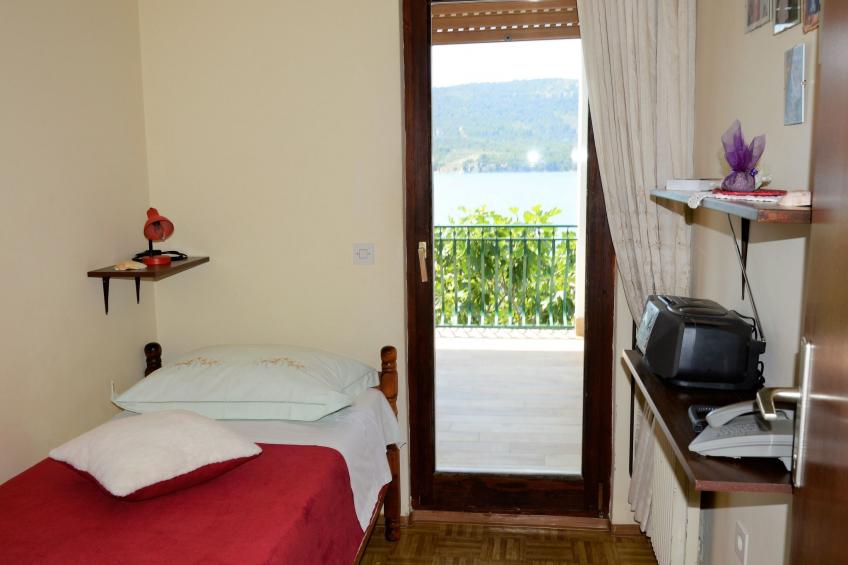 Schöne Wohnung in Poljica mit privatem Parkplatz - foto 26