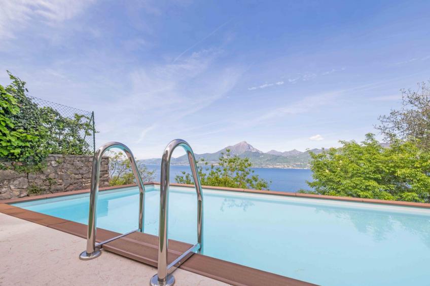 Privater Pool und herrlicher Seeblick - foto 3