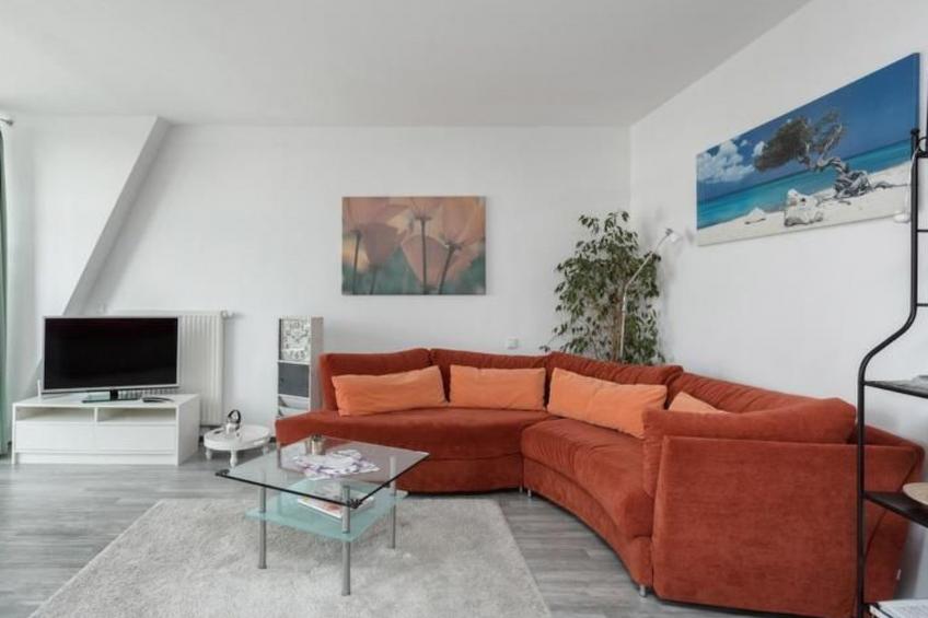 mit eigenem Parkplatz