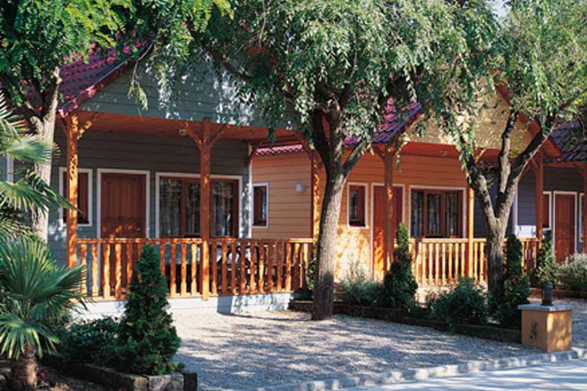 maison de vacances Place dans le camping SOLMAR à 200 m de la Méditerranée - BF-GGH9