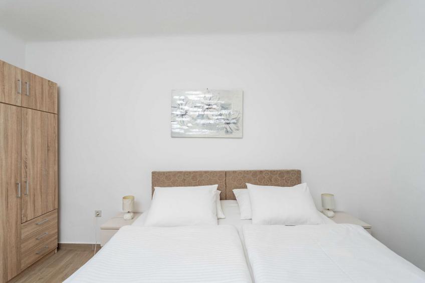 Apartment Family Tokić - One Bedroom Apartment with Terrace - foto 15