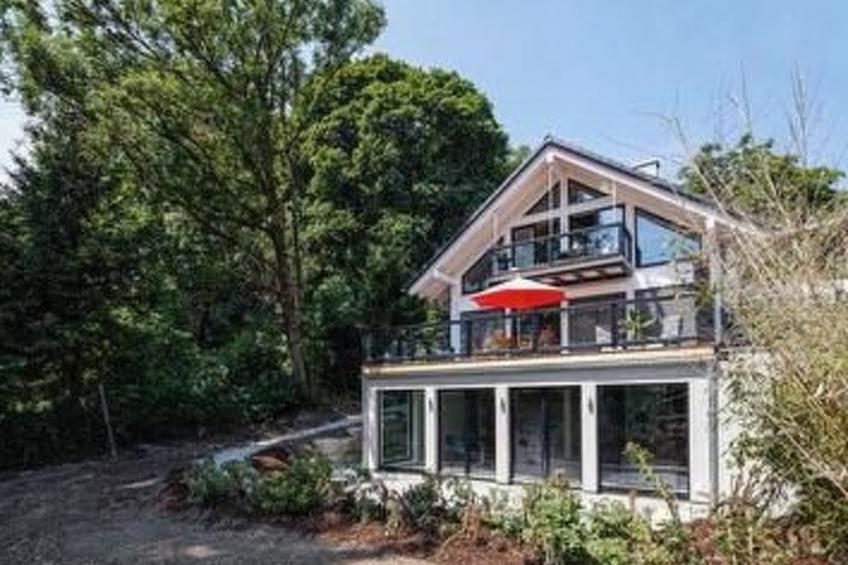 in Holzhausen mit Terrasse