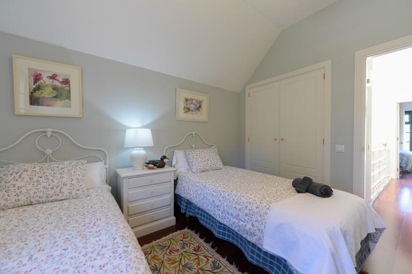 House with cozy garden BBQ and free parking - foto 19