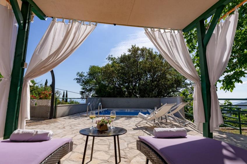 "Nikola" mit privatem Pool - foto 2